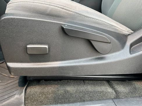 Used 2016 Chevrolet Colorado W/T w/ WT Convenience Package RWD image 9