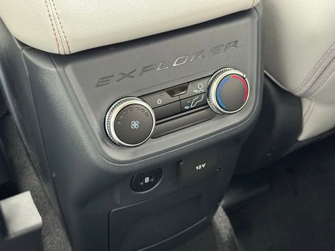 New 2026 Ford Explorer Active w/ Active Comfort Package image 8