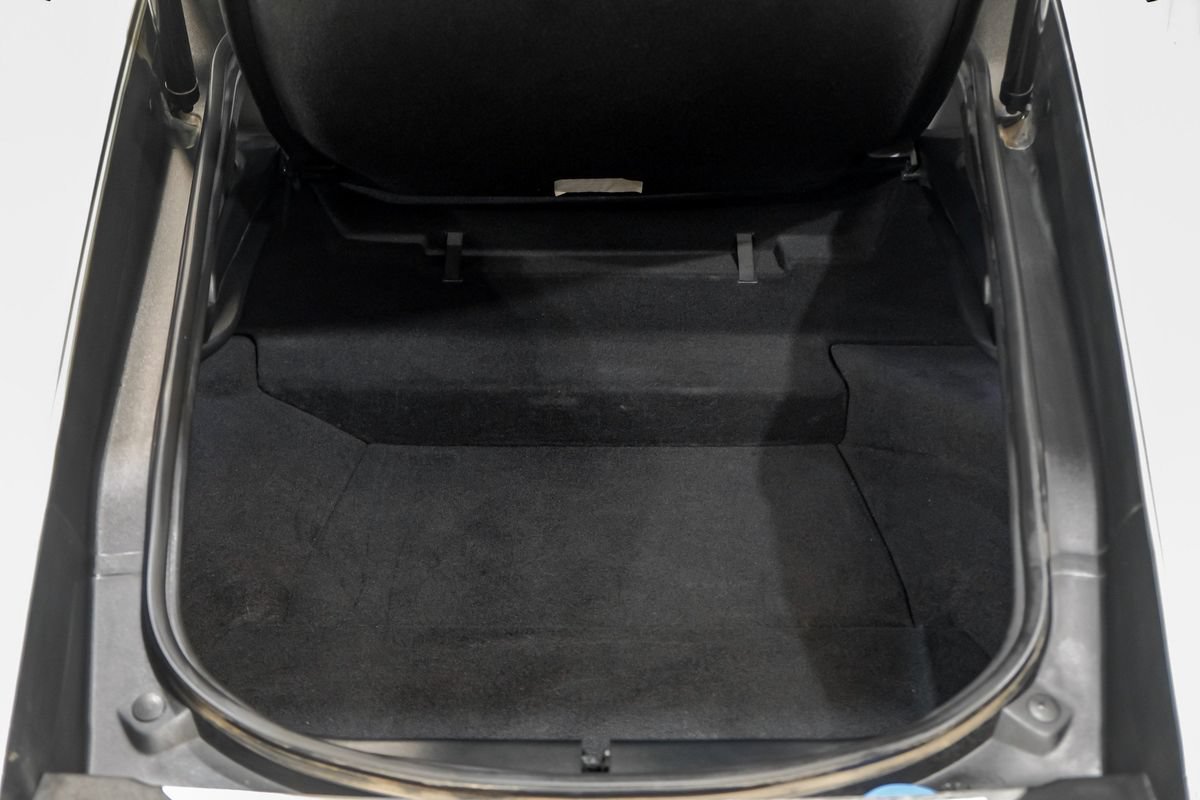 Used 2019 Jaguar F-TYPE R AWD/4WD image 54