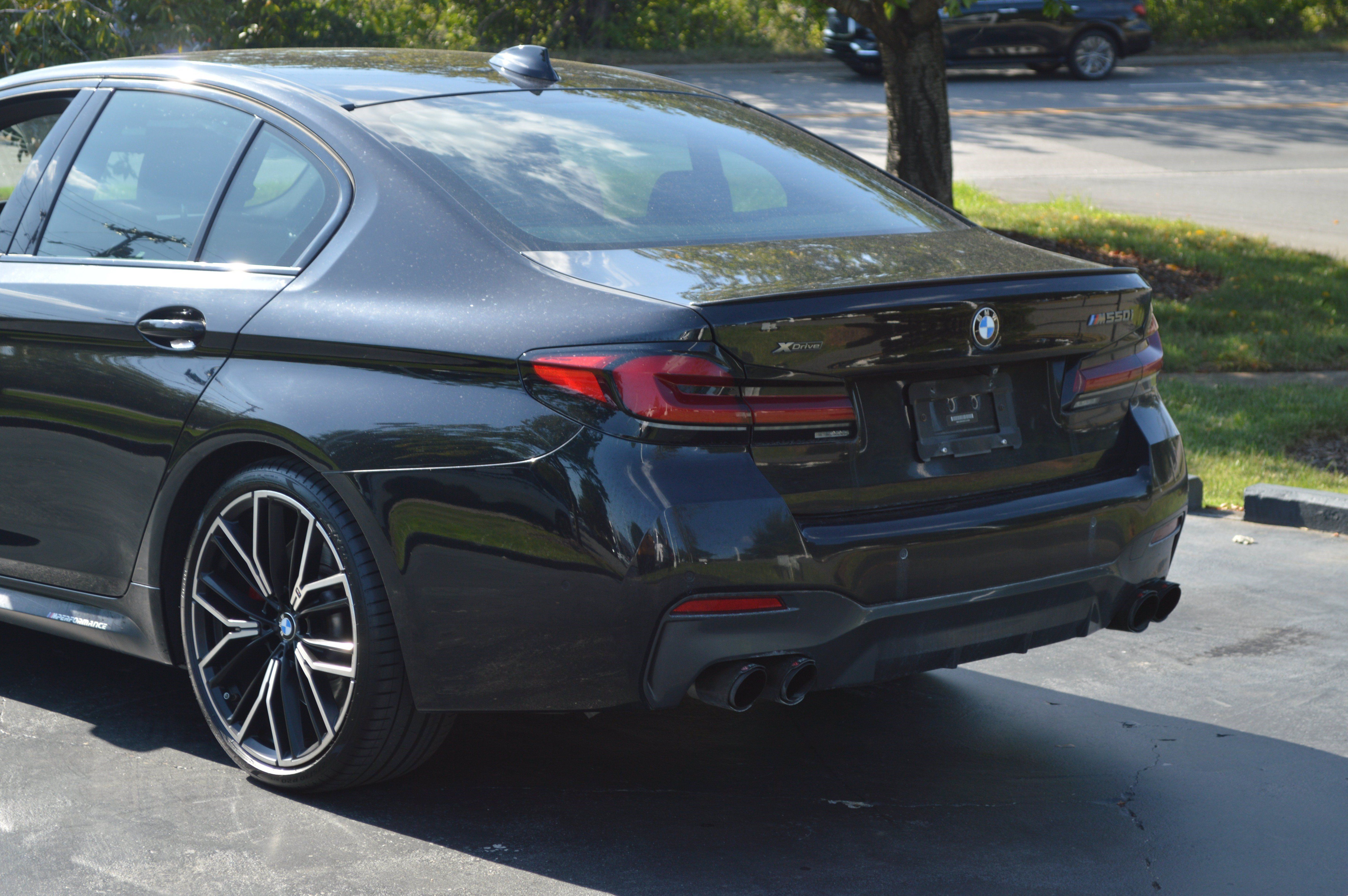 Used 2021 BMW M550i xDrive w/ Executive Package AWD/4WD image 3