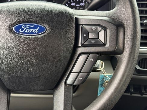 Used 2017 Ford F550 2WD Regular Cab Super Duty image 18