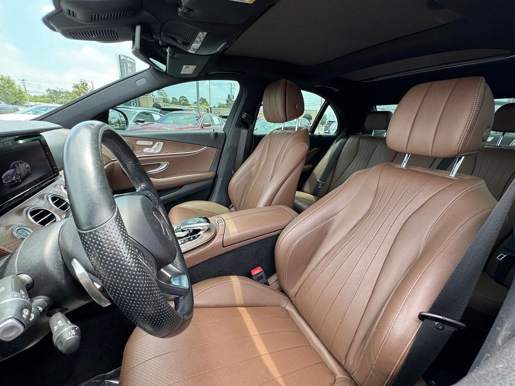 Used 2018 Mercedes-Benz E 400 4MATIC Sedan image 15