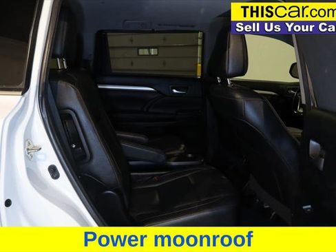 Used 2017 Toyota Highlander XLE image 15