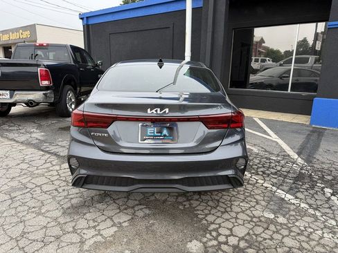 Used 2023 Kia Forte LXS FWD image 6