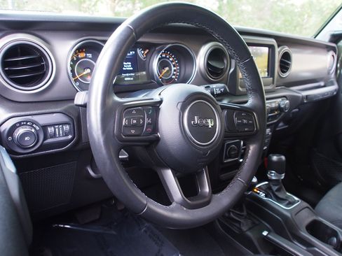 Used 2022 Jeep Wrangler Unlimited Sport AWD/4WD image 15