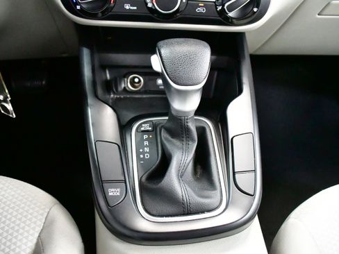 Used 2025 Kia Soul LX w/ LX Technology Package image 29