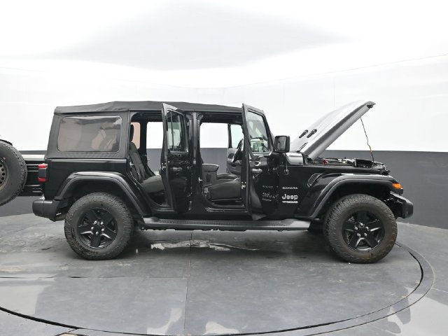 Used 2018 Jeep Wrangler Unlimited Sahara w/ Safety Group AWD/4WD image 63