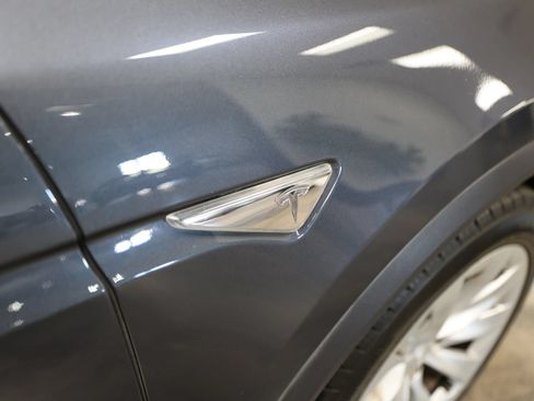 Used 2016 Tesla Model X 90D AWD/4WD image 13