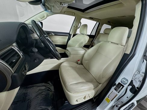 Used 2020 Lexus GX 460 Premium w/ Premium Package AWD/4WD image 12