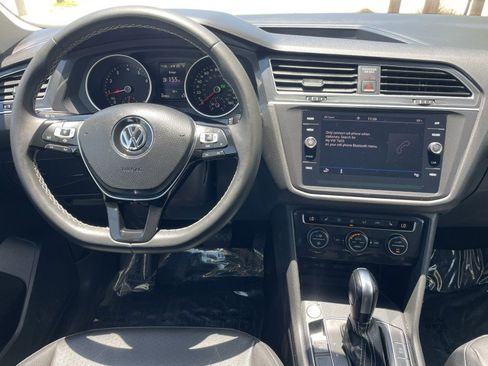 Used 2021 Volkswagen Tiguan SE AWD/4WD image 14