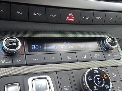 Used 2023 Hyundai Palisade SEL image 16