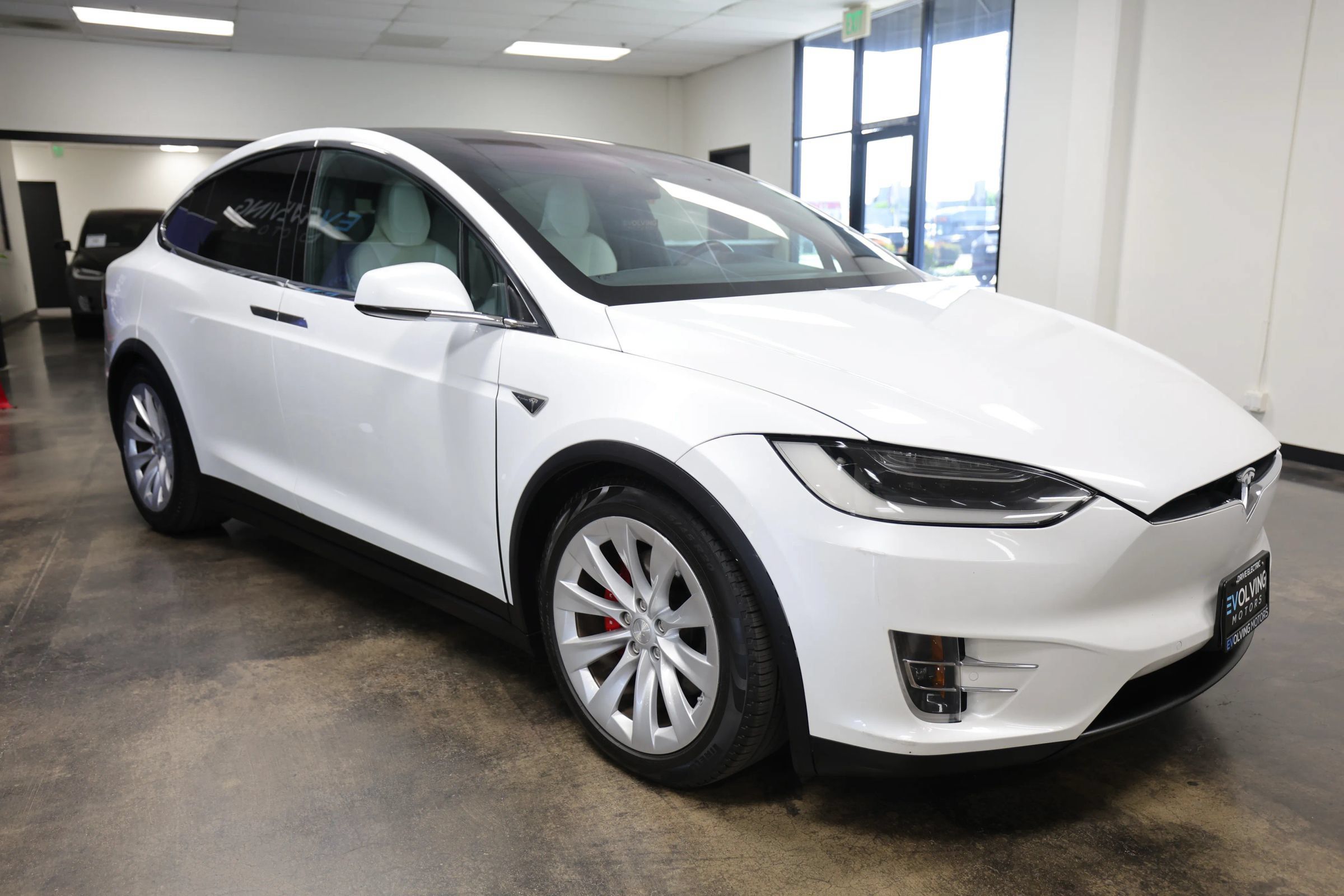 Used 2016 Tesla Model X Performance AWD/4WD image 6