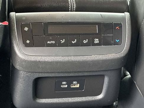 Certified 2025 Nissan Pathfinder SL AWD/4WD image 18