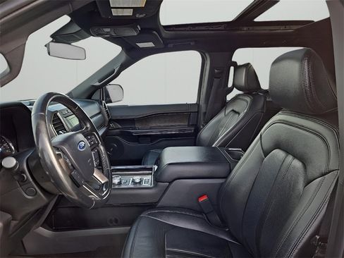 Used 2021 Ford Expedition Max Limited image 9