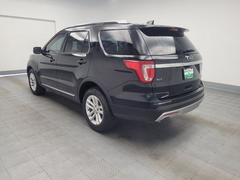 Used 2017 Ford Explorer XLT FWD image 5