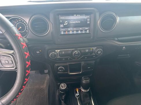 Used 2022 Jeep Wrangler Sport AWD/4WD image 22