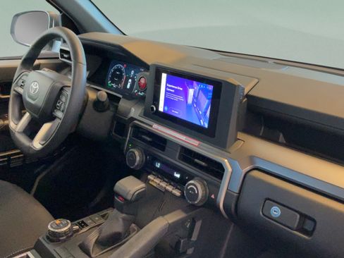 Used 2025 Toyota 4Runner TRD Off-Road AWD/4WD image 34