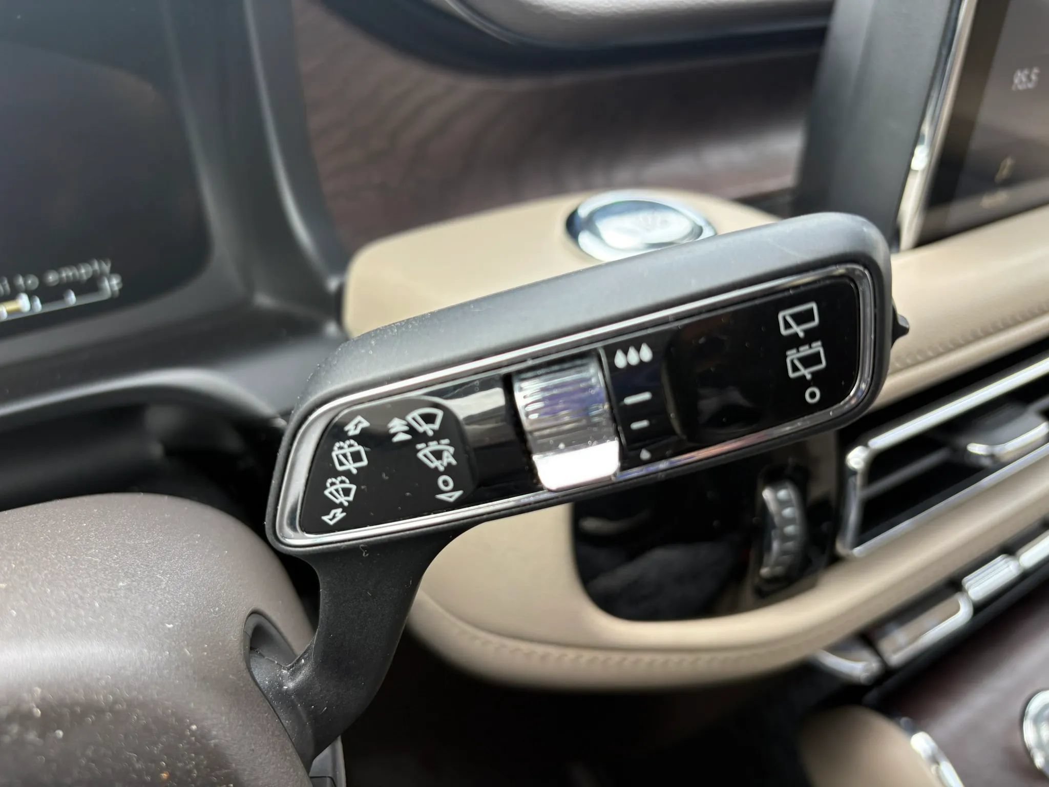 Used 2020 Lincoln Aviator Reserve w/ Equipment Group 202A AWD/4WD image 30