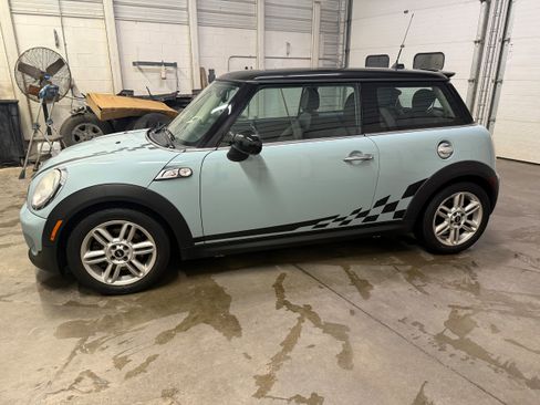 Used 2011 MINI Cooper S image 22