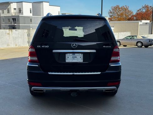 Used 2012 Mercedes-Benz GL 450 4MATIC image 4