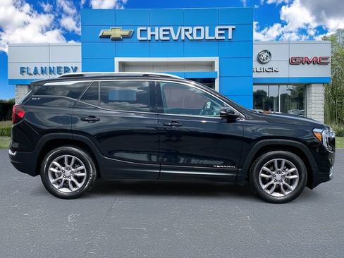 Used 2024 GMC Terrain SLT AWD/4WD image 6