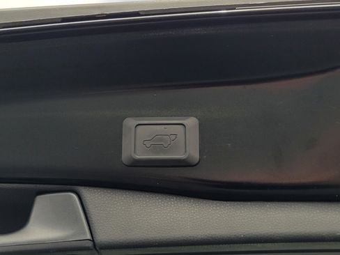 Used 2024 Toyota RAV4 XLE Premium image 10