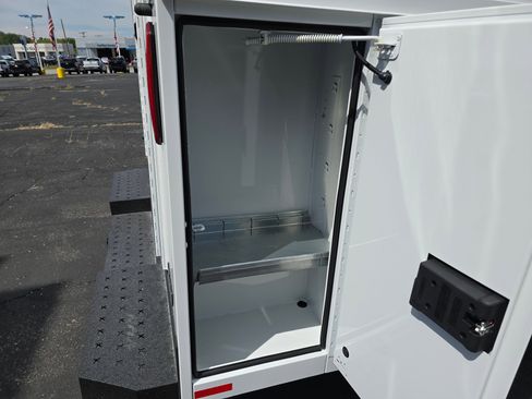 New 2025 Chevrolet Express 3500 w/ Power Convenience Package image 34