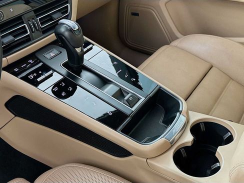 Certified 2023 Porsche Macan S AWD/4WD image 20