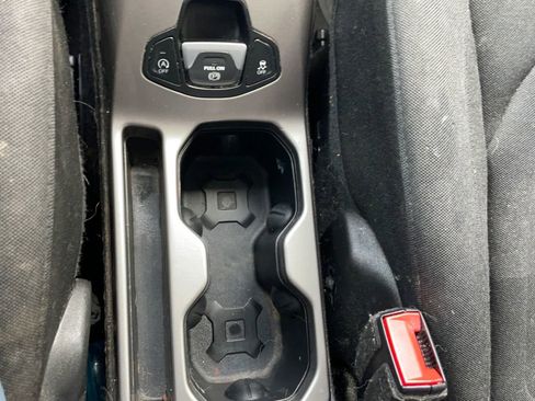 Used 2022 Jeep Renegade Latitude AWD/4WD image 19
