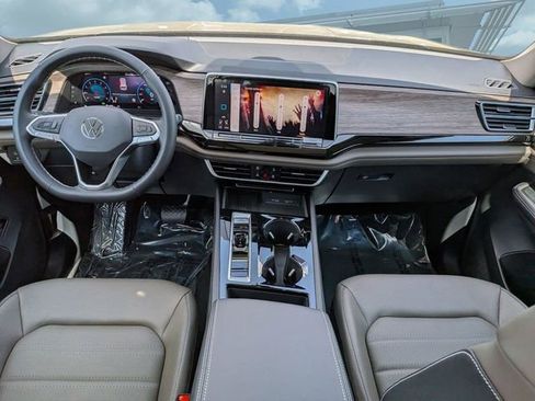 New 2026 Volkswagen Atlas SEL AWD/4WD image 16
