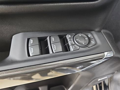 Used 2022 GMC Sierra 2500 AT4 w/ AT4 Preferred Package image 32