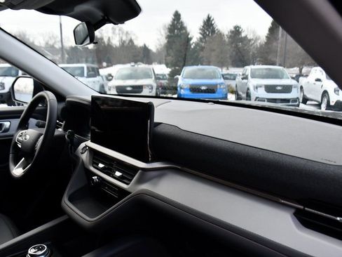 Used 2026 Ford Explorer Active w/ Active Comfort Package image 15