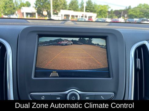 Used 2019 Chevrolet Equinox LT AWD/4WD image 18