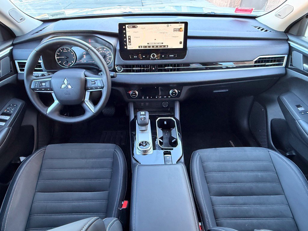 Used 2025 Mitsubishi Outlander SE AWD/4WD image 14