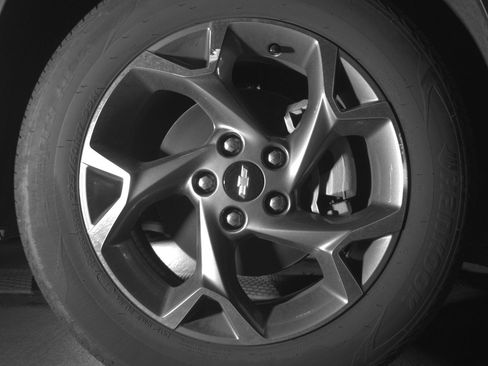 Used 2025 Chevrolet Trax LT image 13