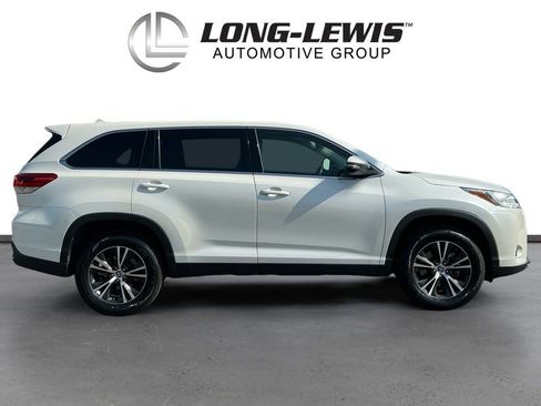 Used 2019 Toyota Highlander Plus FWD image 8