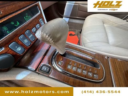 Used 1996 Cadillac Seville SLS FWD image 14
