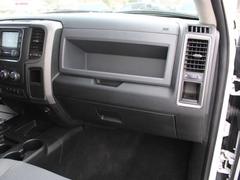 Used 2018 RAM 2500 Tradesman w/ Chrome Appearance Group image 40