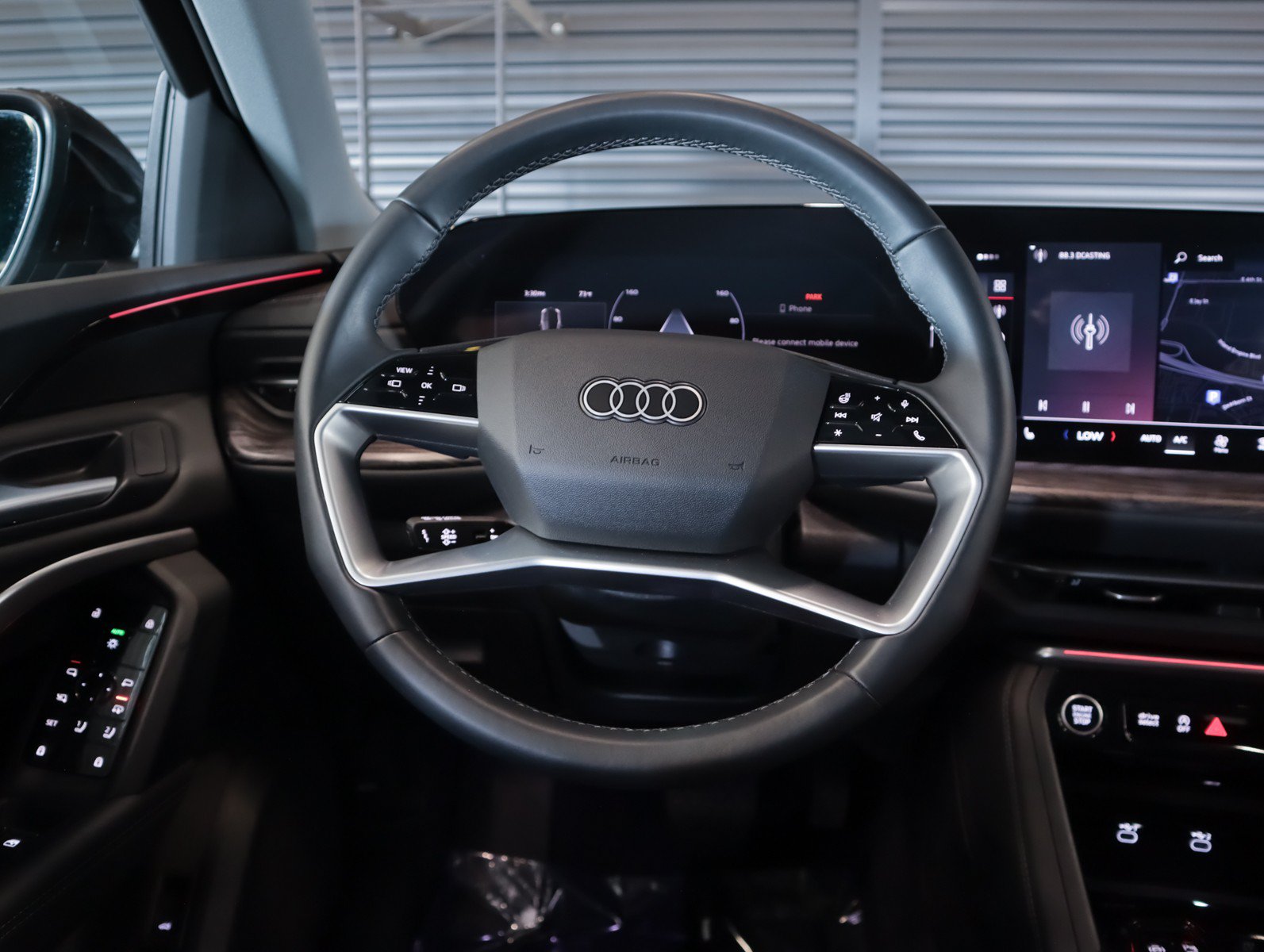 Used 2025 Audi Q5 Premium w/ Convenience Package AWD/4WD image 18