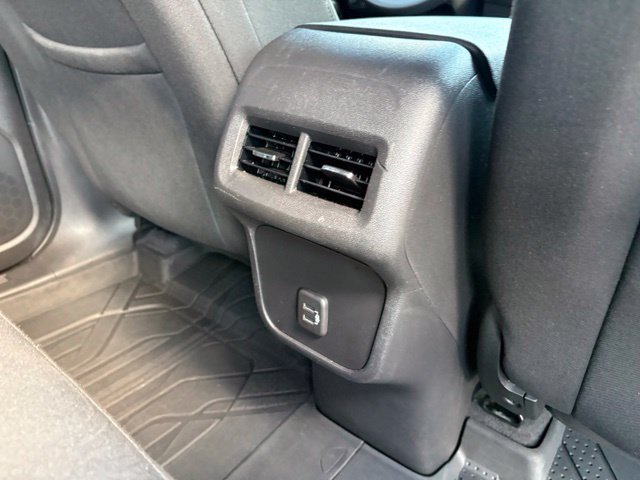 Used 2021 Chevrolet Equinox LT FWD image 27