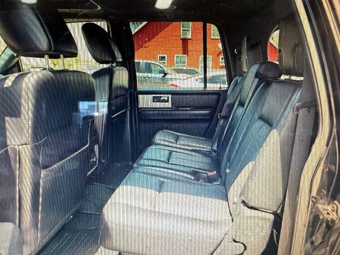 Used 2017 Ford Expedition EL Limited w/ Equipment Group 301A AWD/4WD image 7
