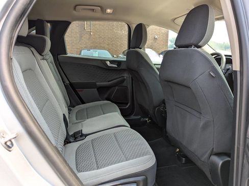 Used 2020 Ford Escape SE image 15