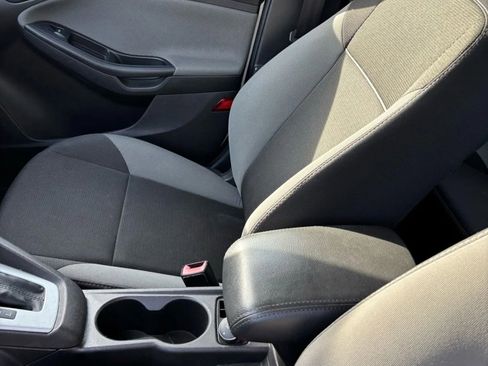 Used 2013 Ford Focus SE image 18