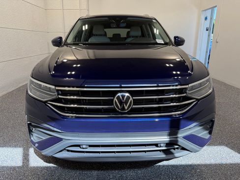 Certified 2023 Volkswagen Tiguan SE FWD image 9