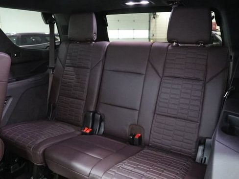 Used 2024 Cadillac Escalade Premium Luxury Platinum AWD/4WD image 33