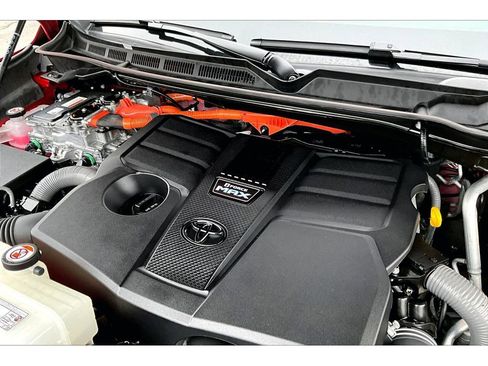 Used 2024 Toyota Sequoia Capstone image 31