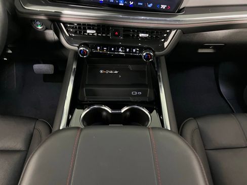 Used 2025 Chevrolet Tahoe RST image 17