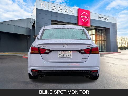 Certified 2024 Nissan Altima 2.0 SR image 10