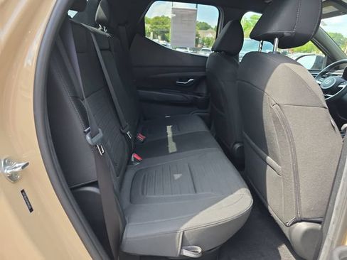 Used 2023 Hyundai Santa Cruz SEL AWD/4WD image 14