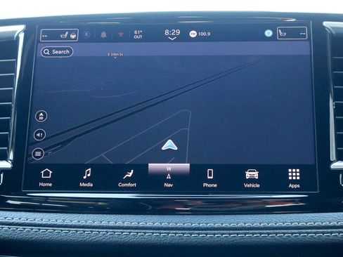 Used 2025 Chrysler Pacifica Limited FWD image 12
